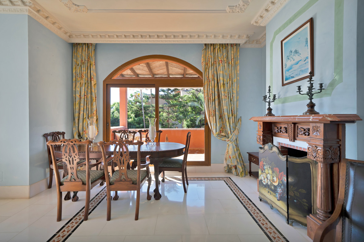 5 Bed Apartment for sale in Guadalmina Baja Costa Del Sol, Málaga, Spain