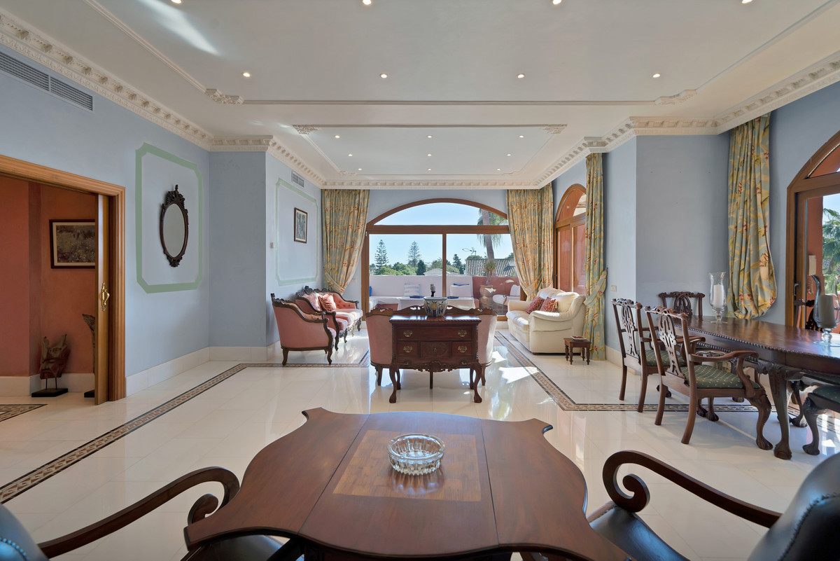 5 Bed Apartment for sale in Guadalmina Baja Costa Del Sol, Málaga, Spain