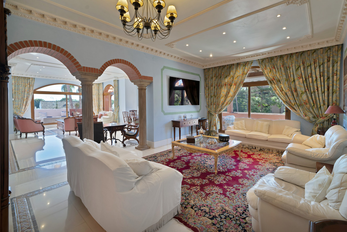 5 Bed Apartment for sale in Guadalmina Baja Costa Del Sol, Málaga, Spain