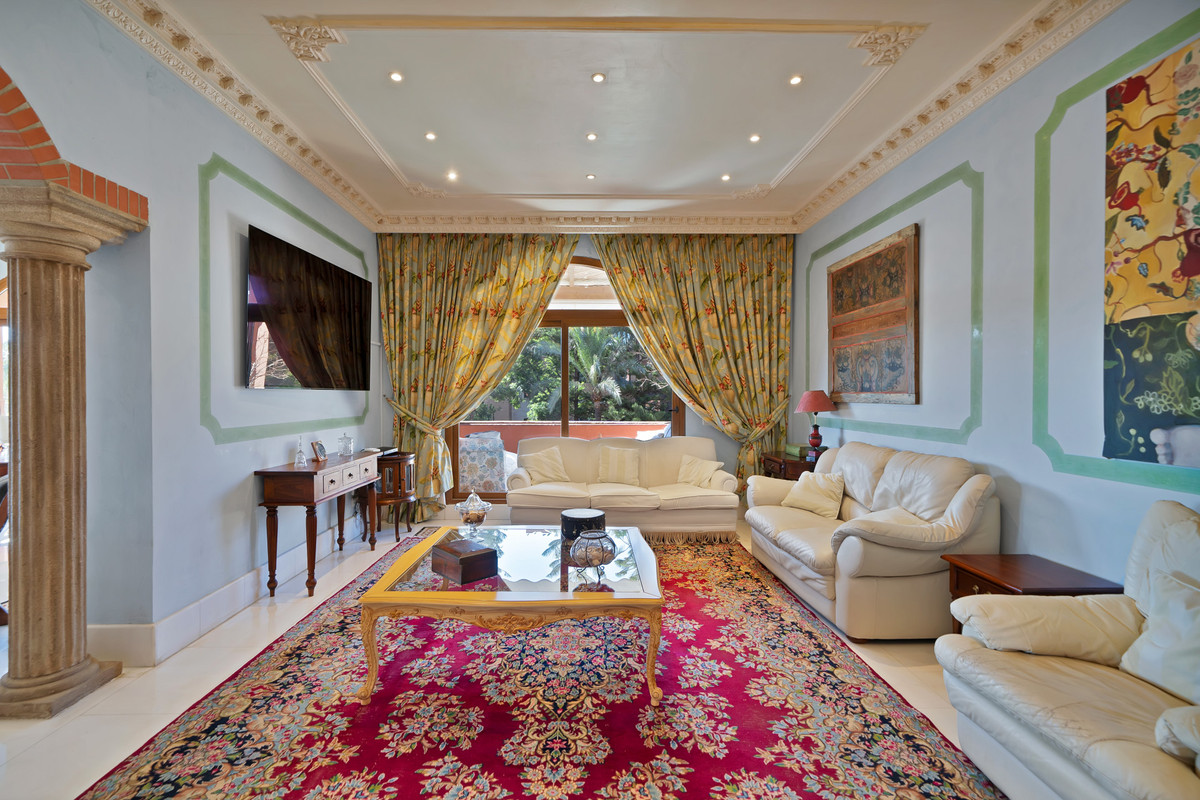 5 Bed Apartment for sale in Guadalmina Baja Costa Del Sol, Málaga, Spain