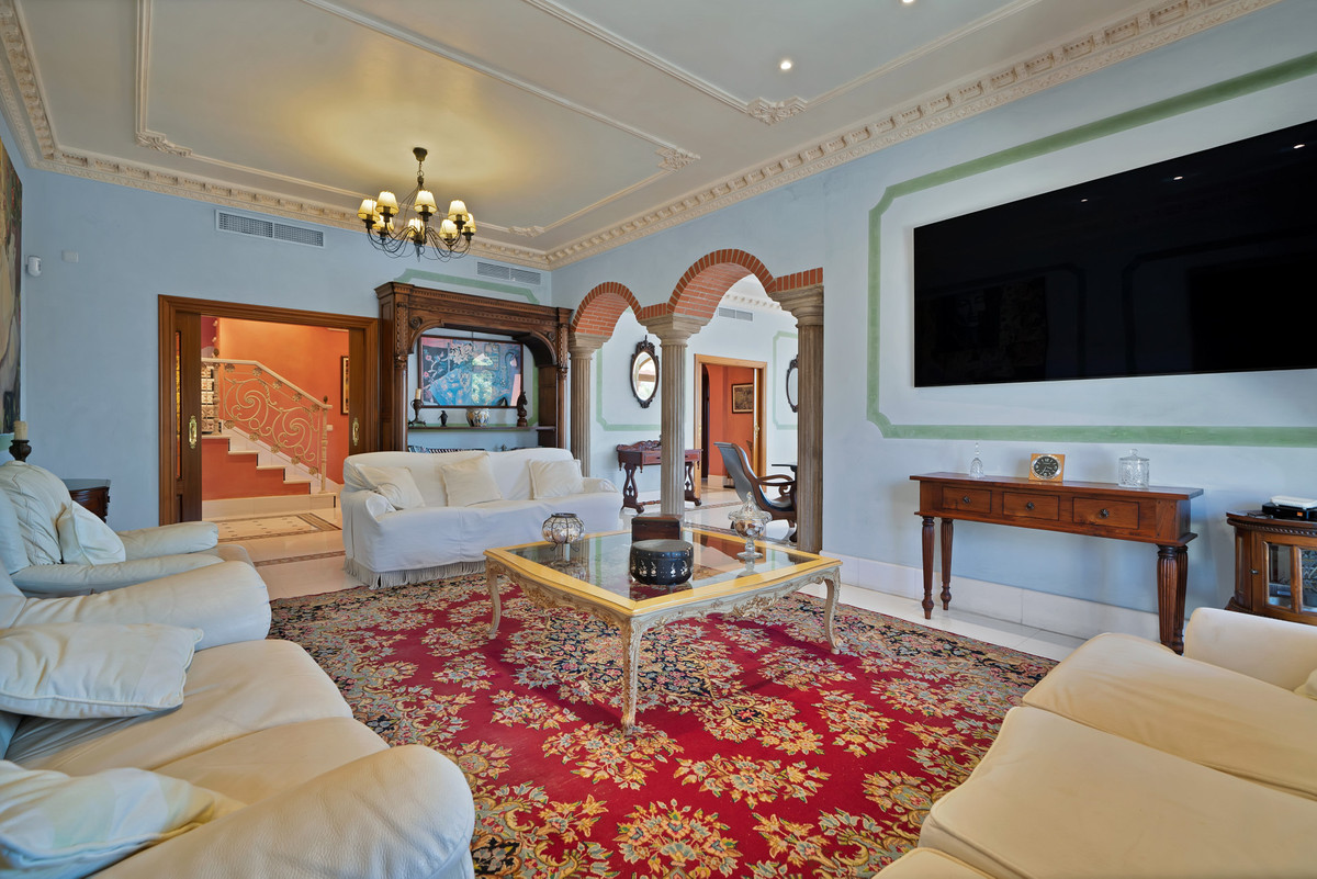 5 Bed Apartment for sale in Guadalmina Baja Costa Del Sol, Málaga, Spain
