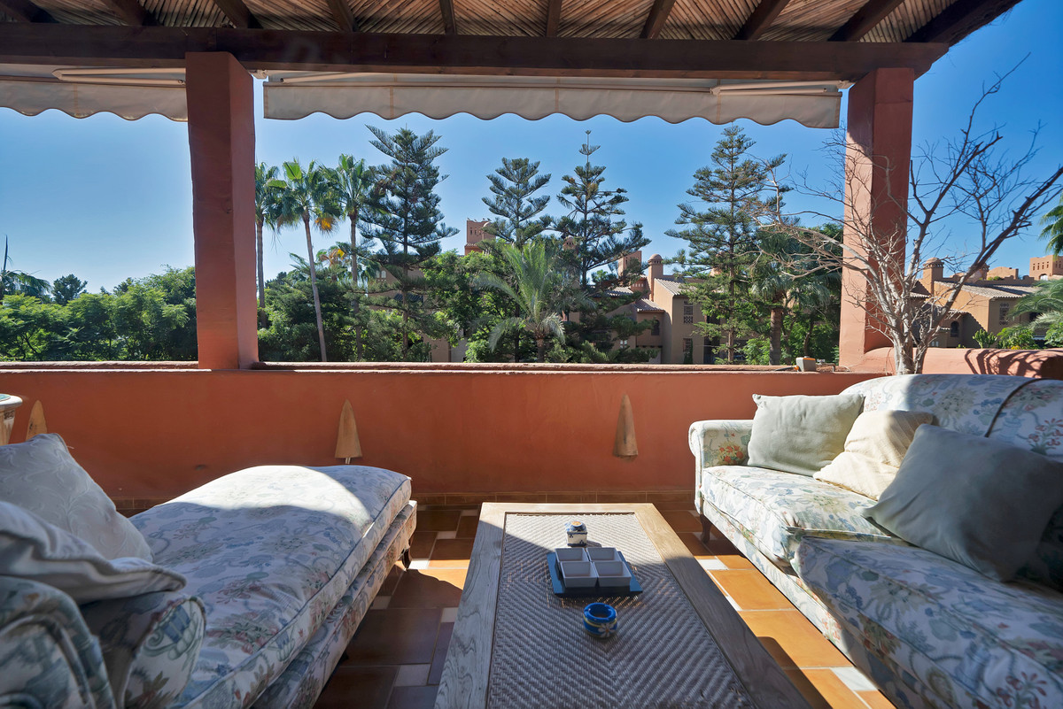 5 Bed Apartment for sale in Guadalmina Baja Costa Del Sol, Málaga, Spain