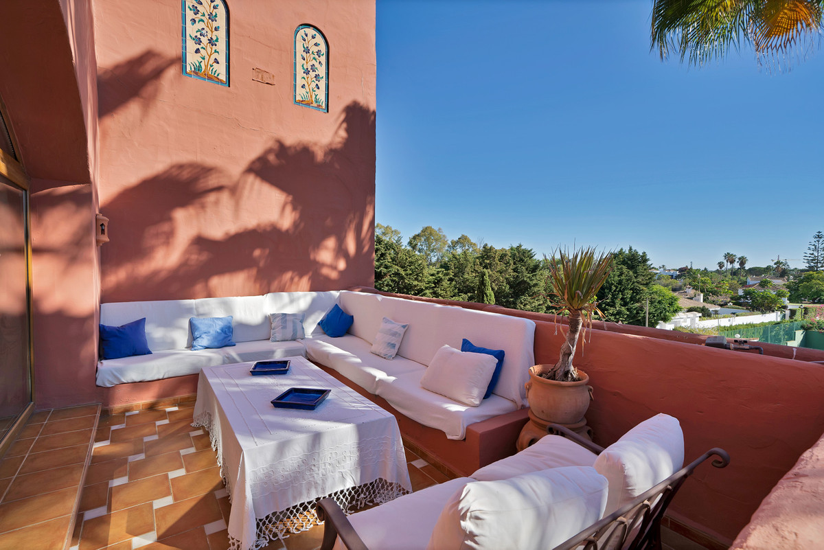 5 Bed Apartment for sale in Guadalmina Baja Costa Del Sol, Málaga, Spain