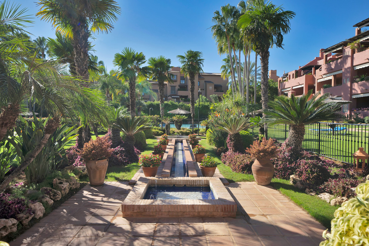 5 Bed Apartment for sale in Guadalmina Baja Costa Del Sol, Málaga, Spain