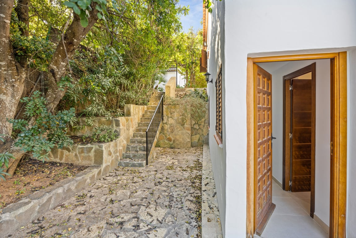 Se vende Villa - Chalet de 4 dormitorios en Costa Blanca, Alicante, España