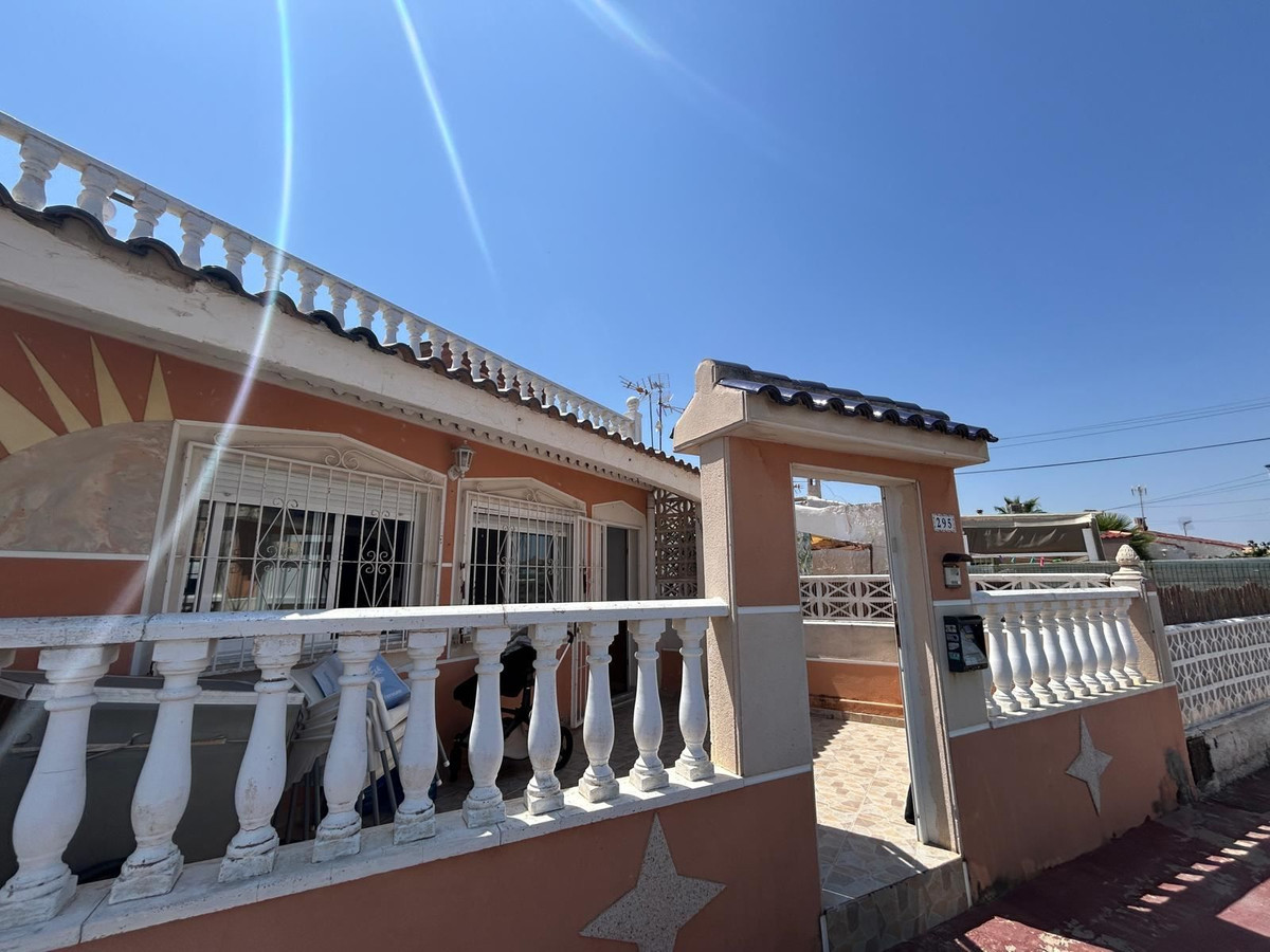 Se vende Adosada de 3 dormitorios en Costa Blanca, Alicante, España