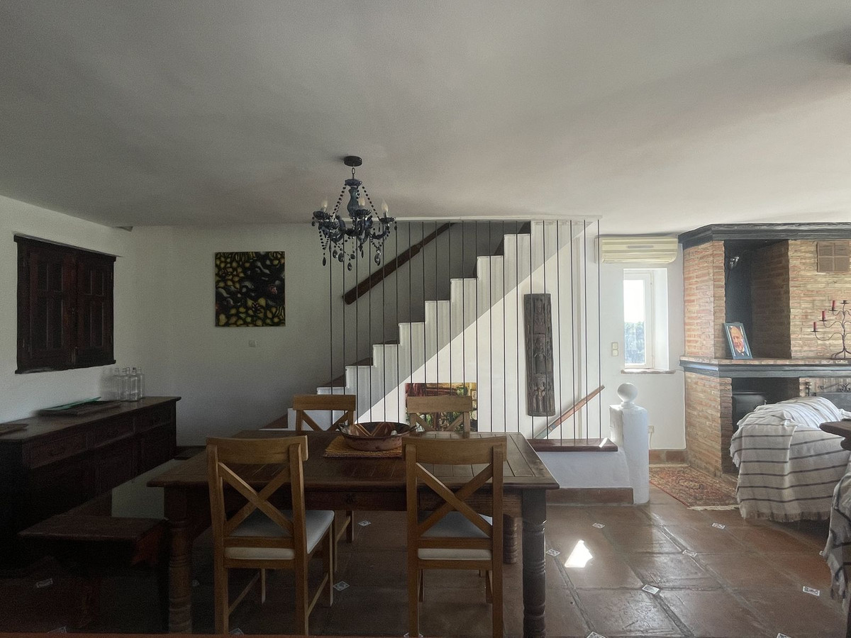 3 Bed Townhouse for sale in Istán Costa Del Sol, Málaga, Spain