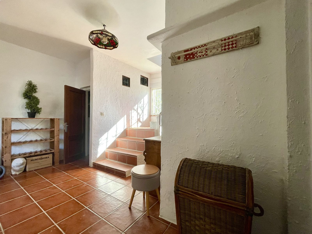 3 Bed Townhouse for sale in Istán Costa Del Sol, Málaga, Spain