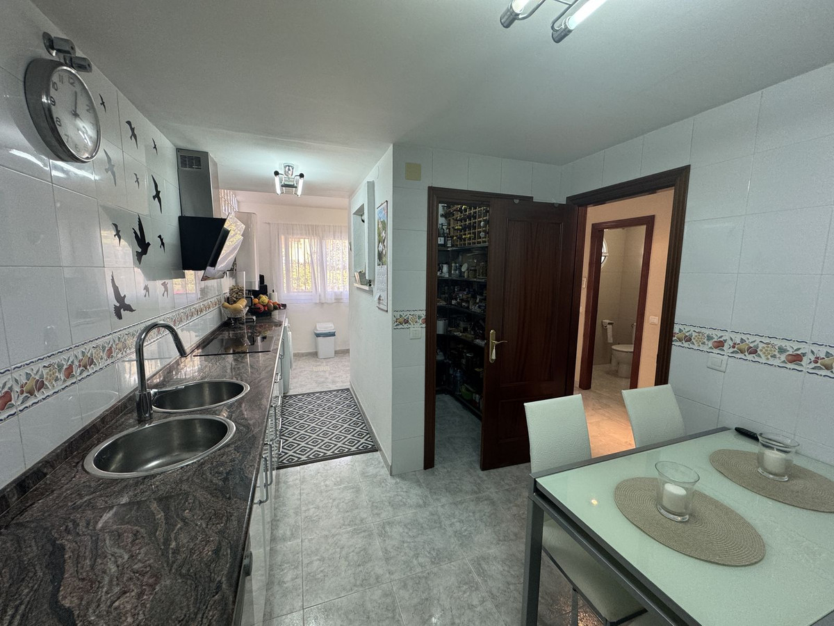 4 Bed Townhouse for sale in Rincón De La Victoria Costa Del Sol East, Málaga, Spain
