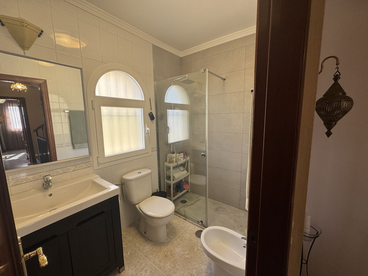 4 Bed Townhouse for sale in Rincón De La Victoria Costa Del Sol East, Málaga, Spain