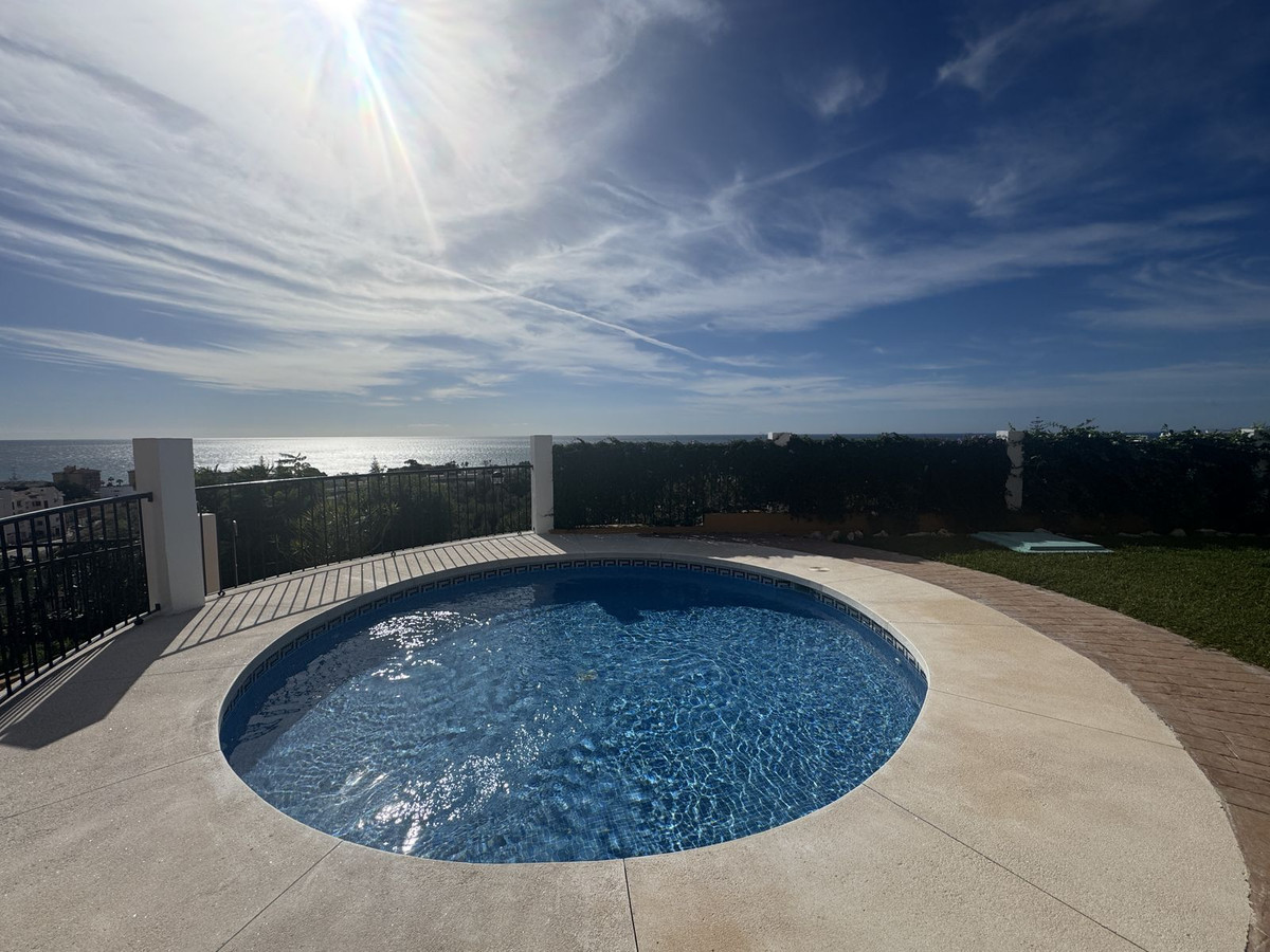 4 Bed Townhouse for sale in Rincón De La Victoria Costa Del Sol East, Málaga, Spain