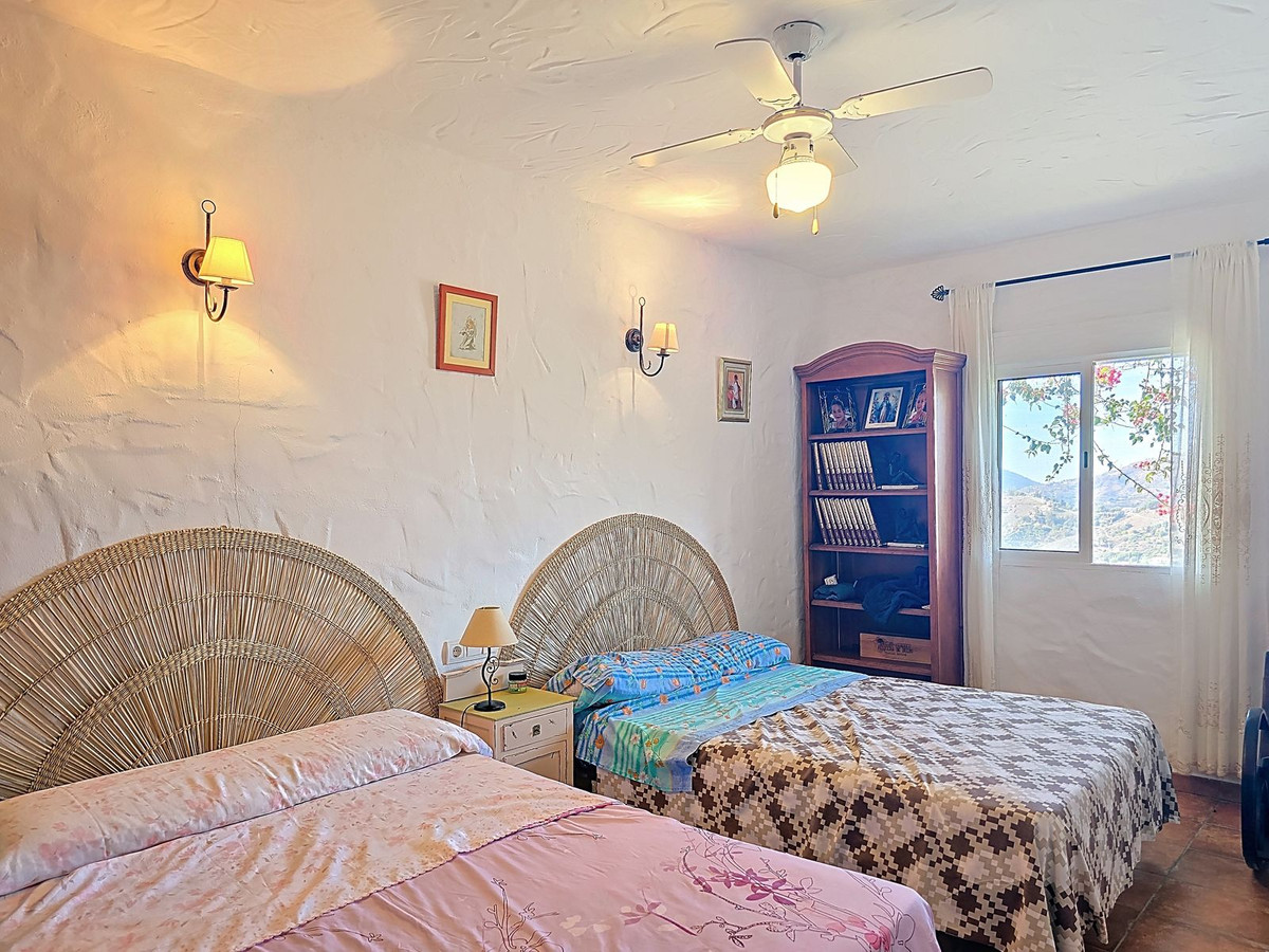 2 Bed Townhouse for sale in Frigiliana Costa Del Sol East, Málaga, Spain
