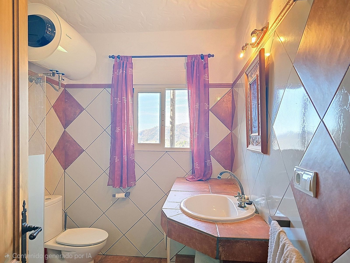 2 Bed Townhouse for sale in Frigiliana Costa Del Sol East, Málaga, Spain