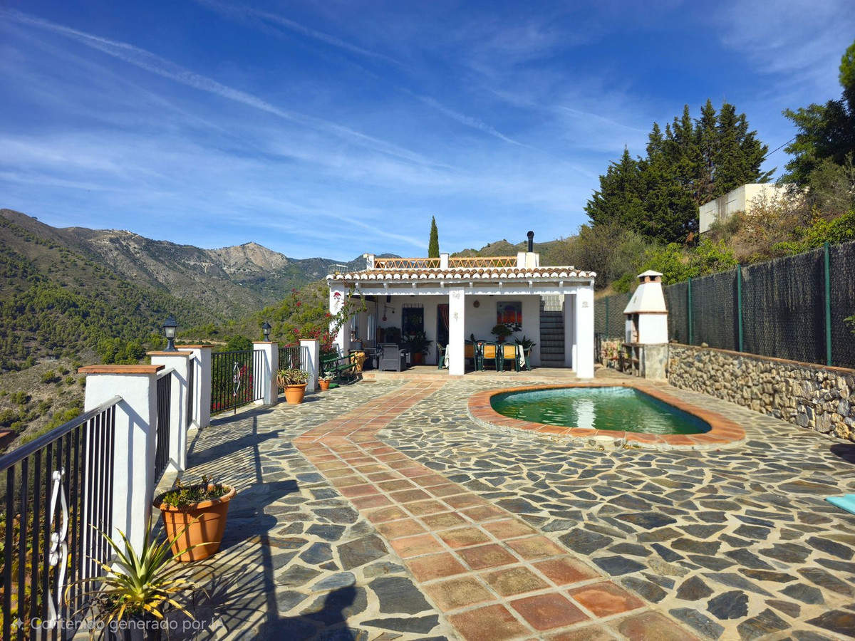 2 Bed Townhouse for sale in Frigiliana Costa Del Sol East, Málaga, Spain