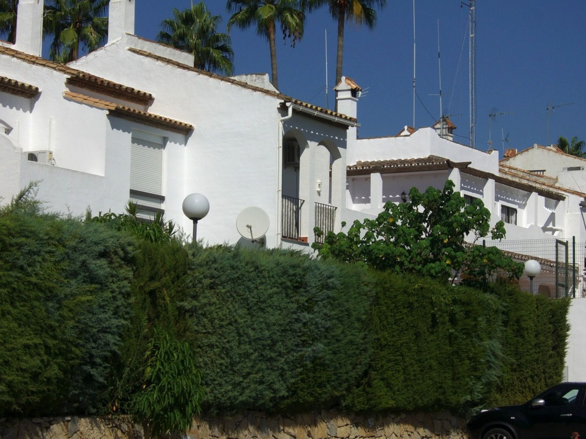 3 Bed Townhouse for sale in Bel Air Costa Del Sol, Málaga, Spain
