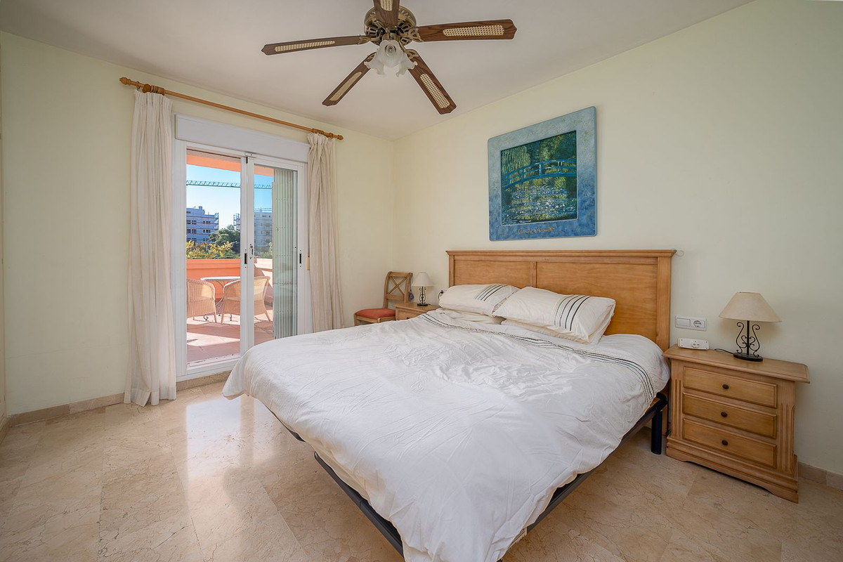 Se vende Apartamento Planta Baja de 3 dormitorios en Costa Del Sol, Málaga, España