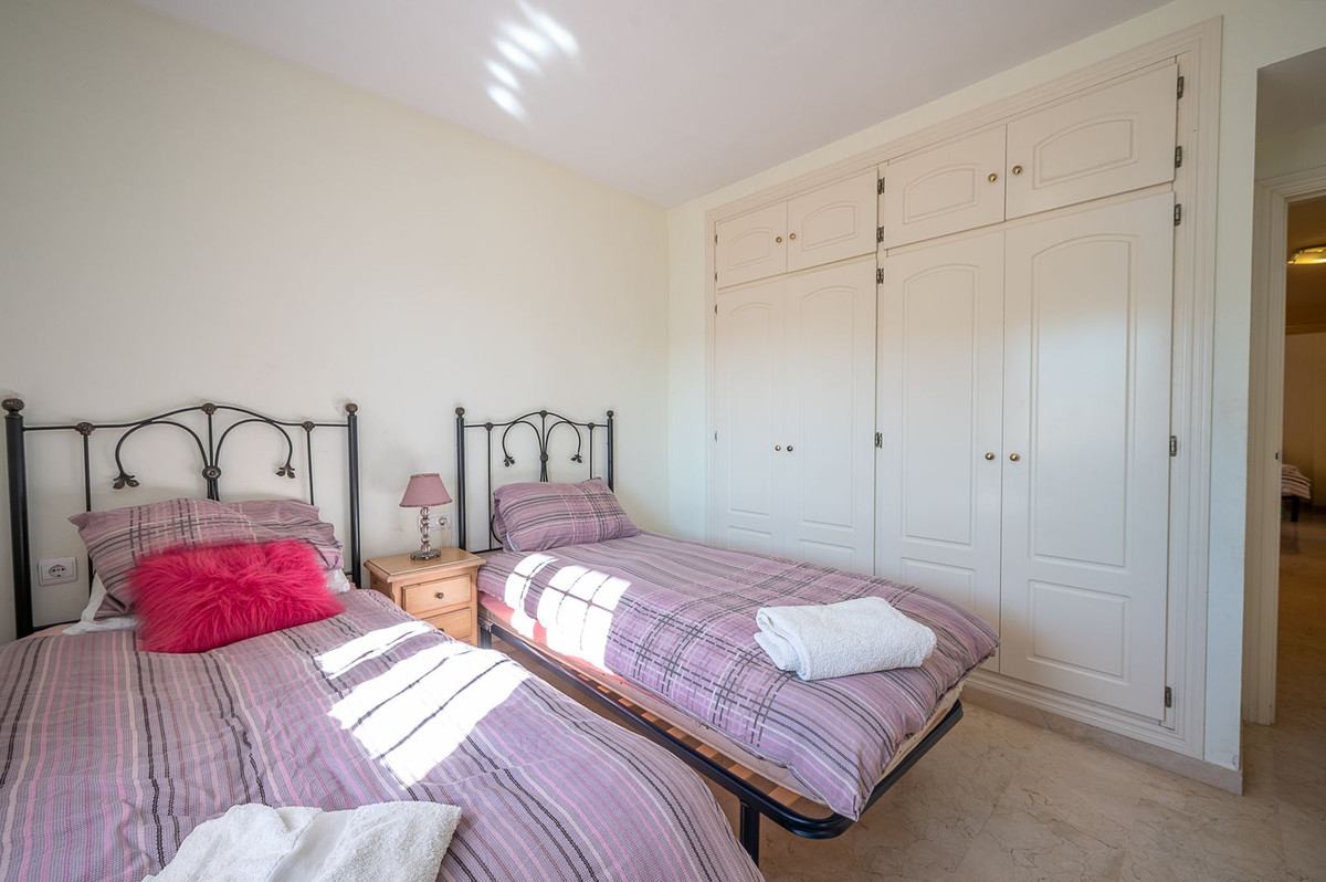 Se vende Apartamento Planta Baja de 3 dormitorios en Costa Del Sol, Málaga, España