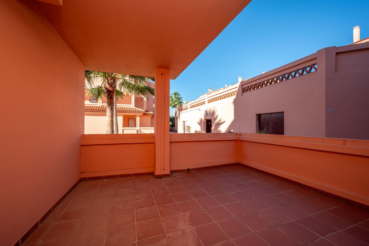 Se vende Apartamento Planta Baja de 3 dormitorios en Costa Del Sol, Málaga, España