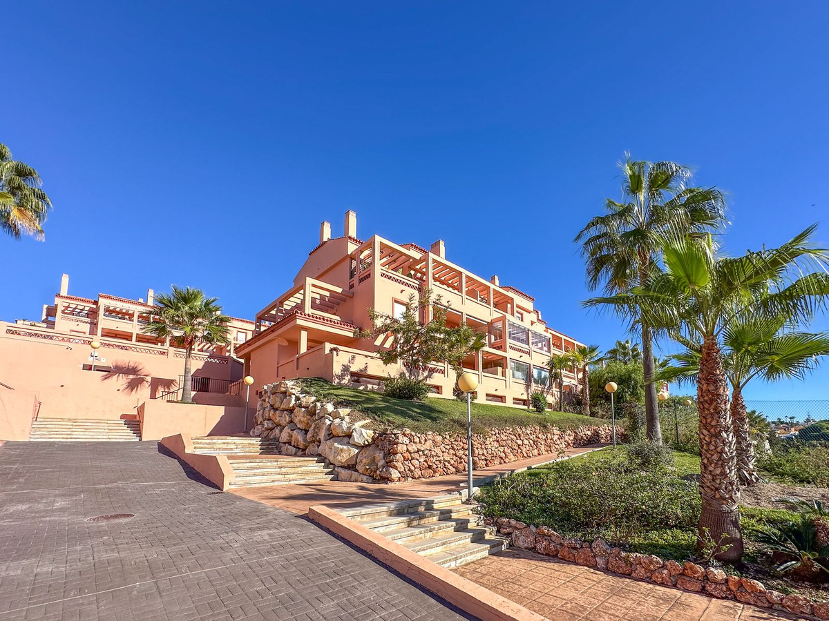 Se vende Apartamento Planta Baja de 3 dormitorios en Costa Del Sol, Málaga, España