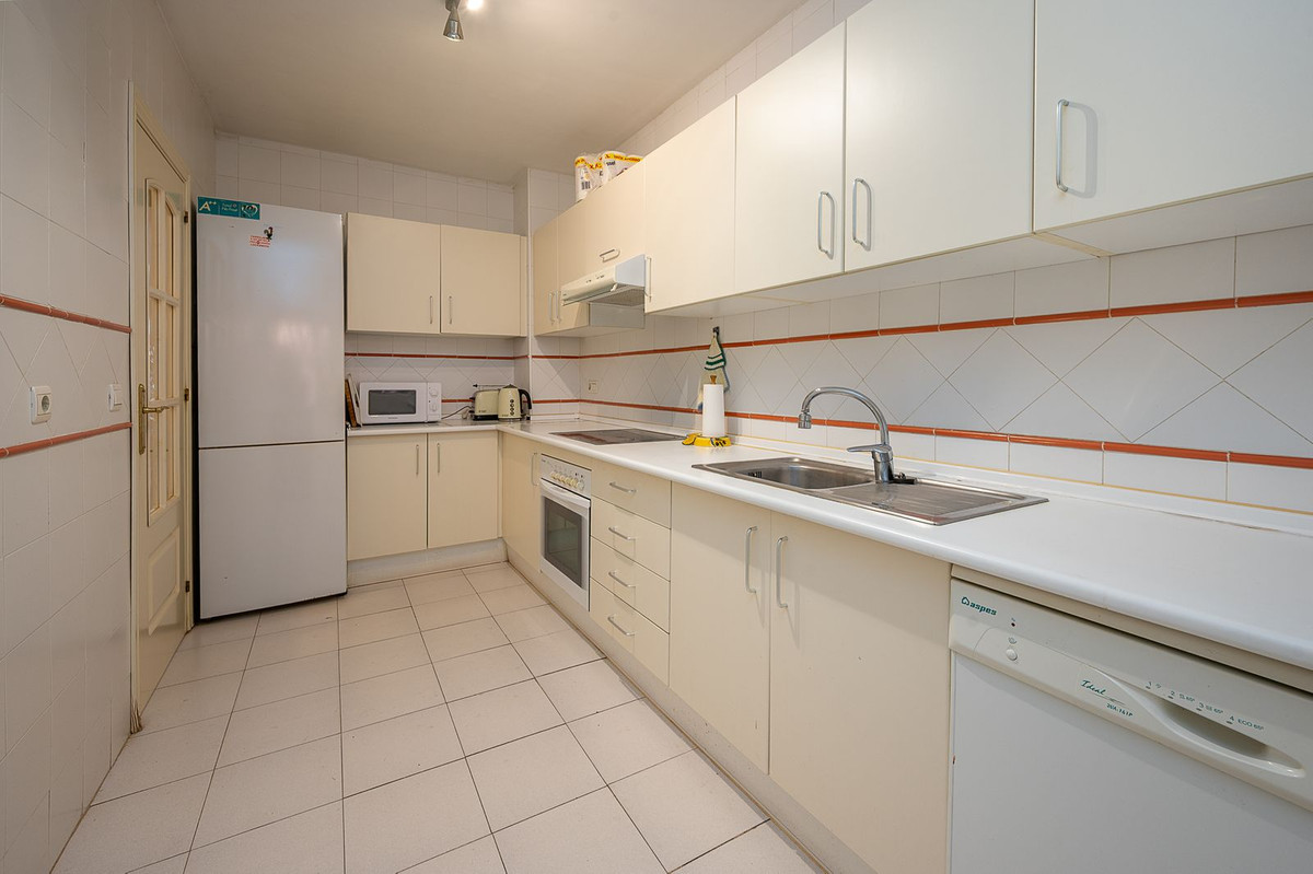 Se vende Apartamento Planta Baja de 3 dormitorios en Costa Del Sol, Málaga, España