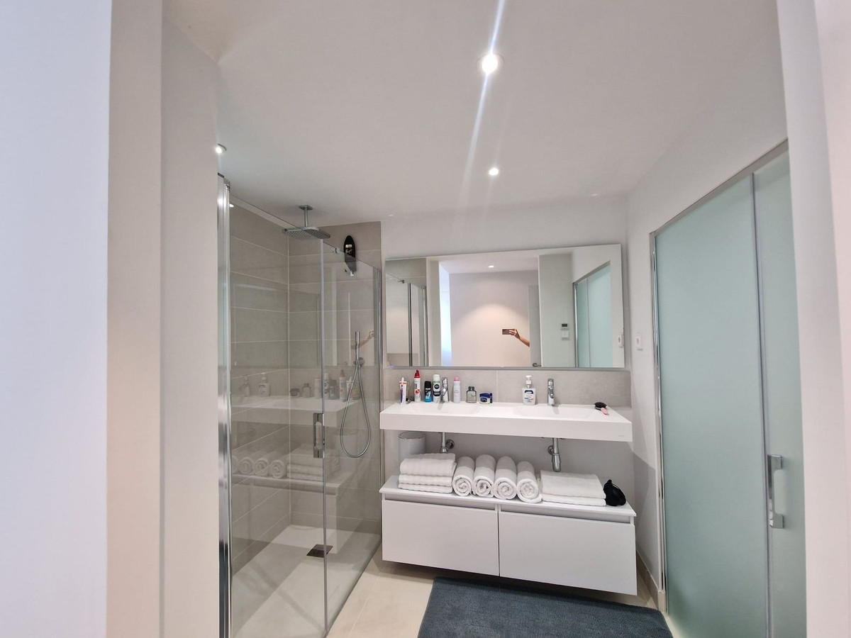 3 Bed Apartment for sale in Higueron Costa Del Sol, Málaga, Spain