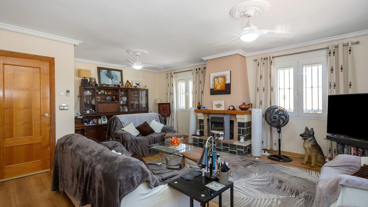 Se vende Villa - Chalet de 6 dormitorios en Costa Blanca, Alicante, España