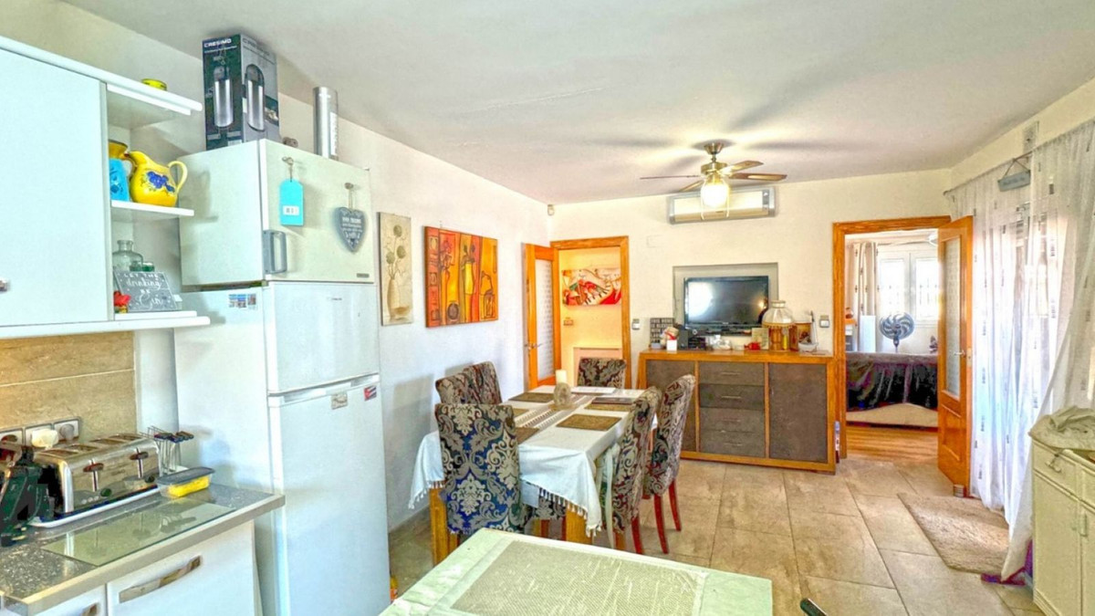 Se vende Villa - Chalet de 6 dormitorios en Costa Blanca, Alicante, España