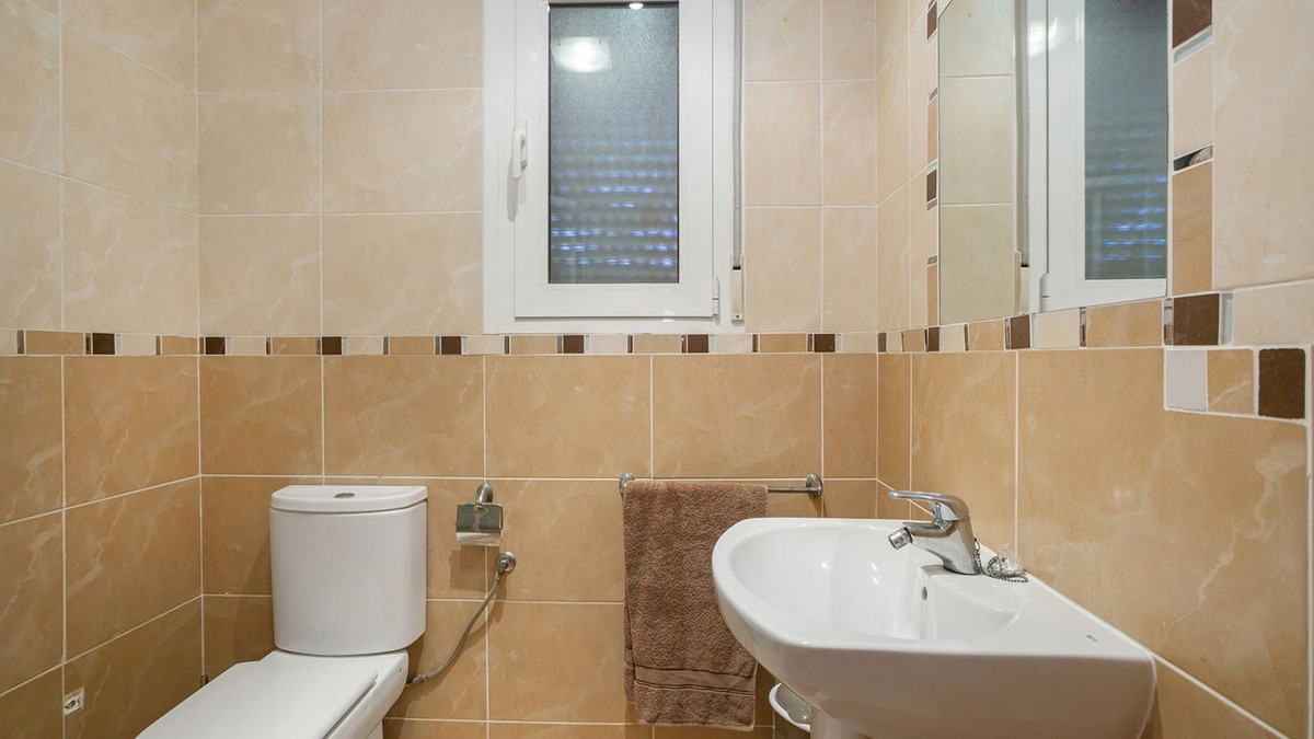 Se vende Villa - Chalet de 6 dormitorios en Costa Blanca, Alicante, España