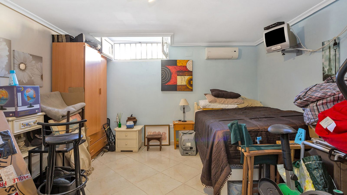 Se vende Villa - Chalet de 6 dormitorios en Costa Blanca, Alicante, España