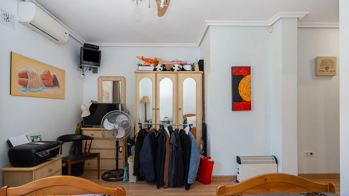 Se vende Villa - Chalet de 6 dormitorios en Costa Blanca, Alicante, España
