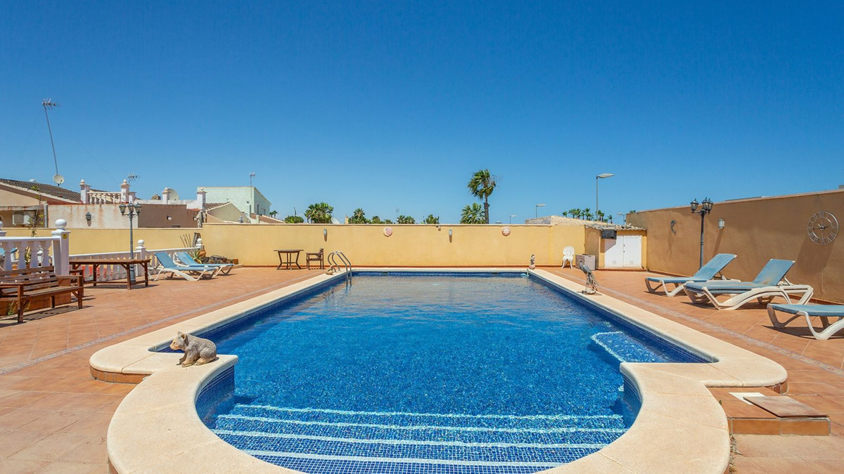 Se vende Villa - Chalet de 6 dormitorios en Costa Blanca, Alicante, España