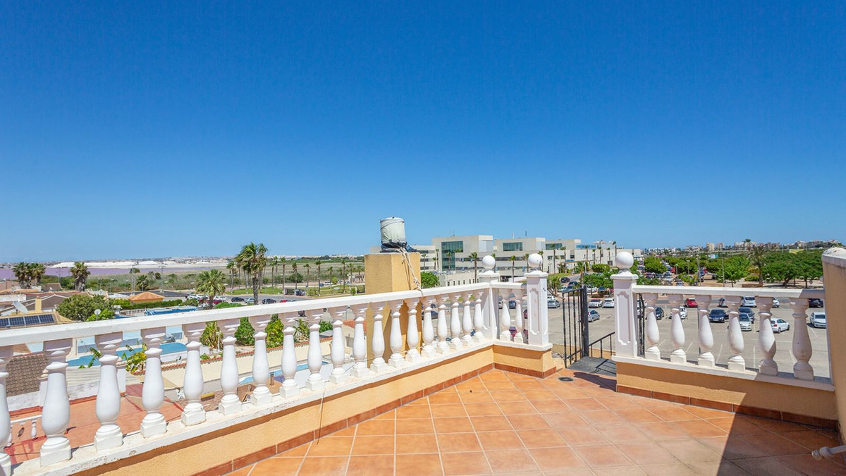 Se vende Villa - Chalet de 6 dormitorios en Costa Blanca, Alicante, España