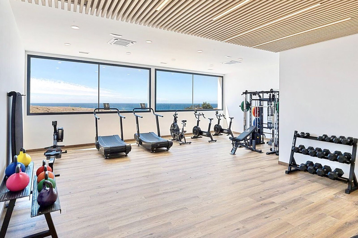 3 Bed Apartment for sale in Carvajal Costa Del Sol, Málaga, Spain