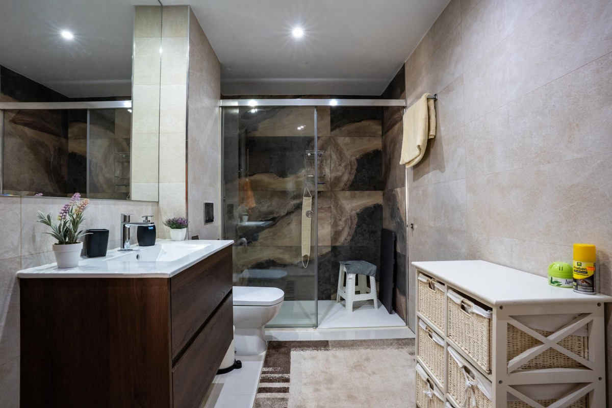 Se vende Villa - Chalet de 3 dormitorios en Costa Blanca, Alicante, España