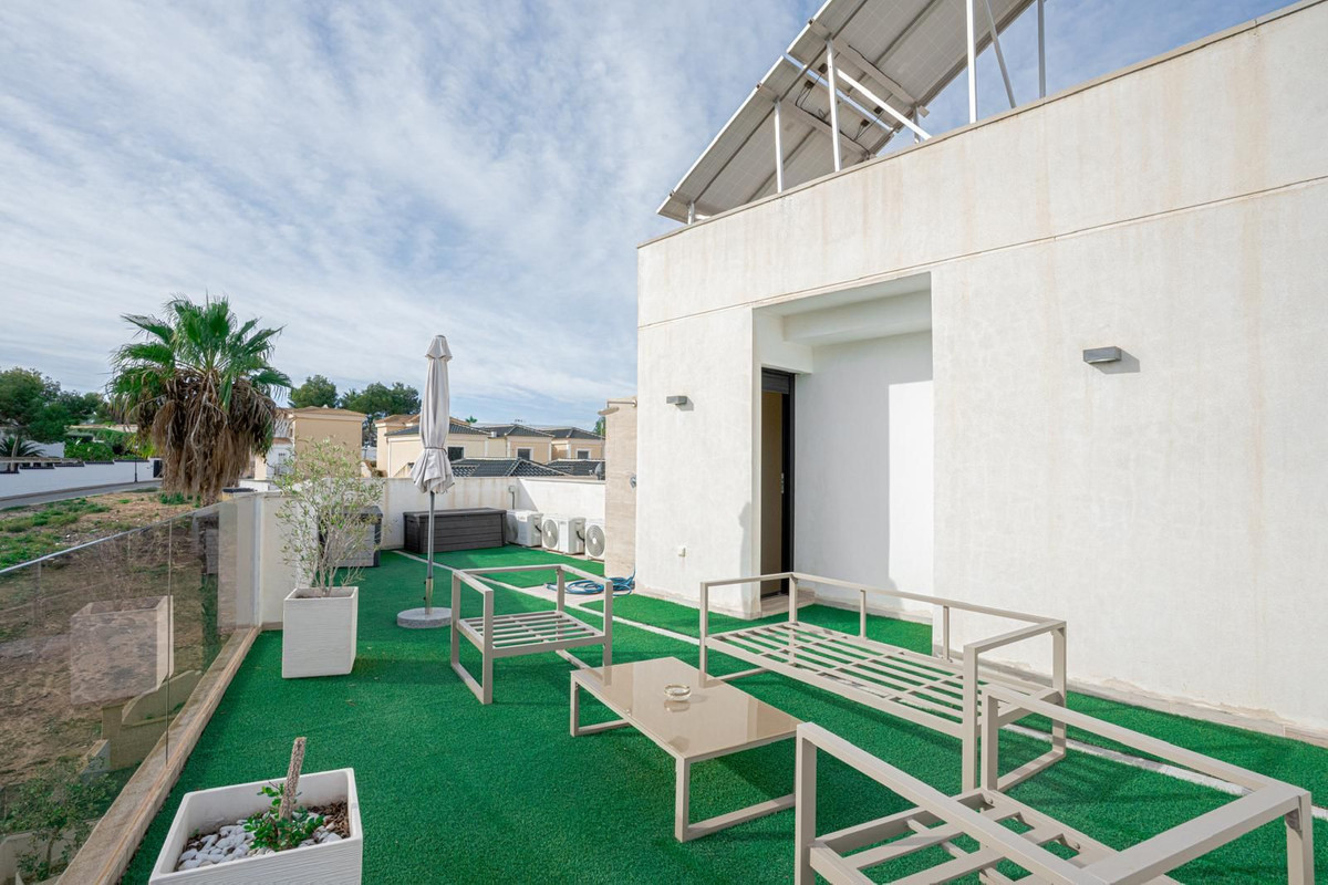 Se vende Villa - Chalet de 3 dormitorios en Costa Blanca, Alicante, España