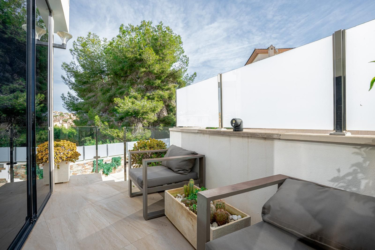 Se vende Villa - Chalet de 3 dormitorios en Costa Blanca, Alicante, España