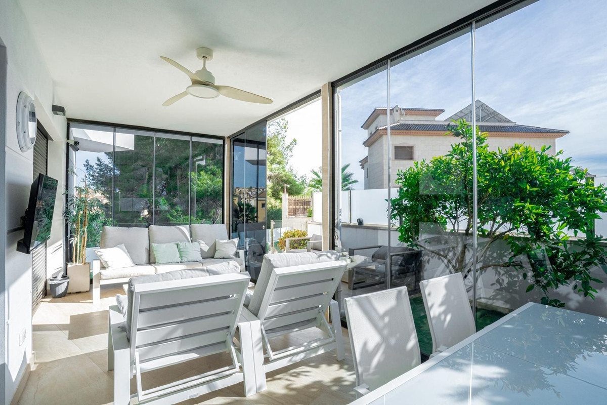 Se vende Villa - Chalet de 3 dormitorios en Costa Blanca, Alicante, España