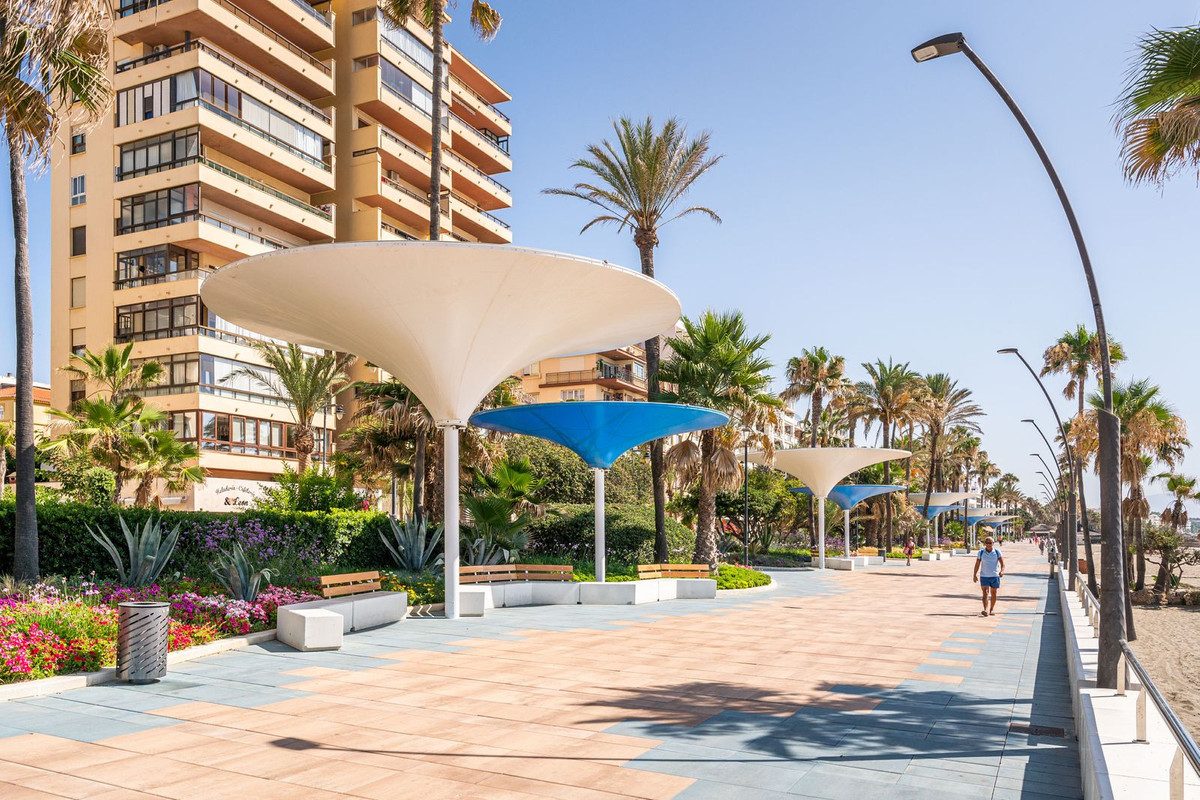 3 Bed Townhouse for sale in Estepona Costa Del Sol, Málaga, Spain
