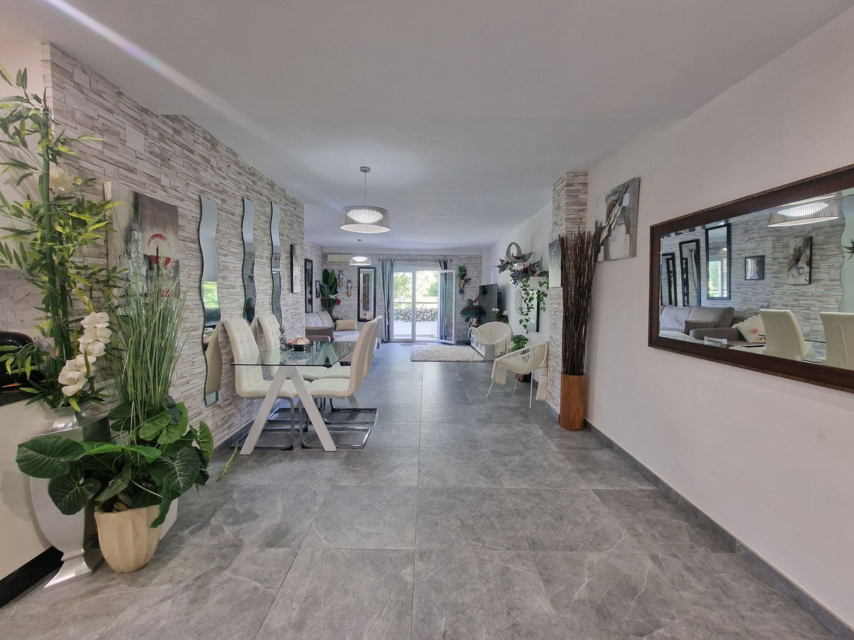 3 Bed Apartment for sale in Calahonda Costa Del Sol, Málaga, Spain