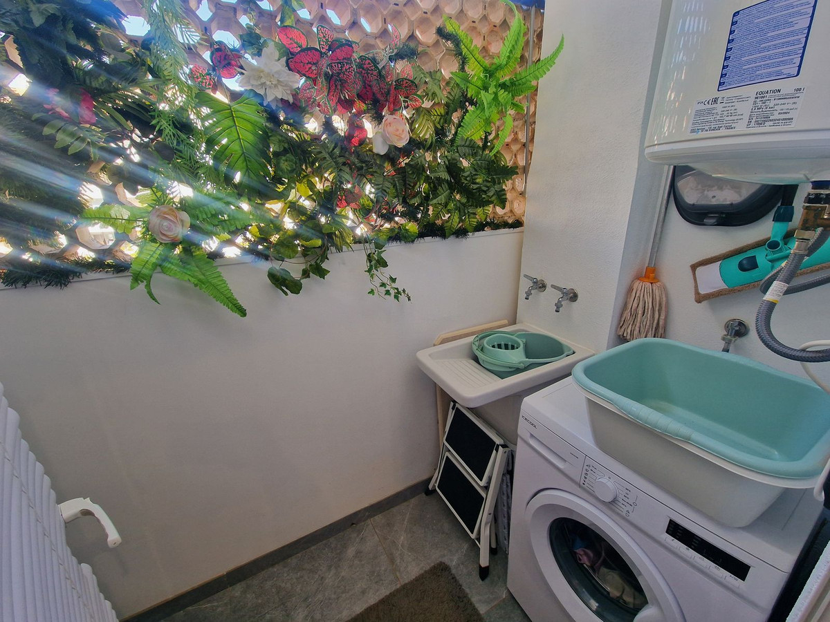 3 Bed Apartment for sale in Calahonda Costa Del Sol, Málaga, Spain