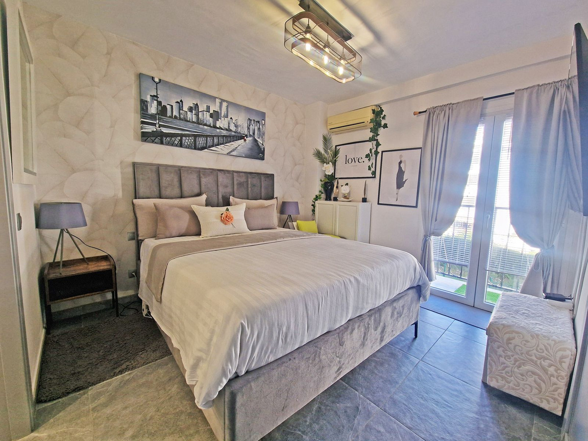 3 Bed Apartment for sale in Calahonda Costa Del Sol, Málaga, Spain