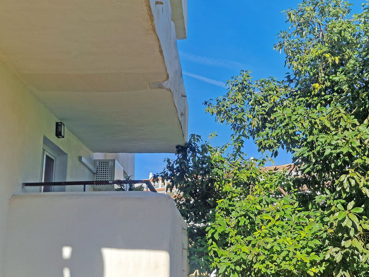 3 Bed Apartment for sale in Calahonda Costa Del Sol, Málaga, Spain