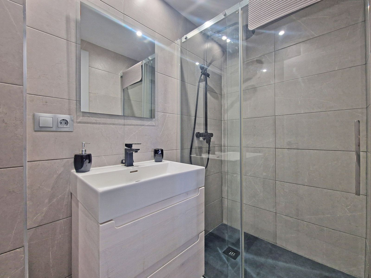 3 Bed Apartment for sale in Calahonda Costa Del Sol, Málaga, Spain