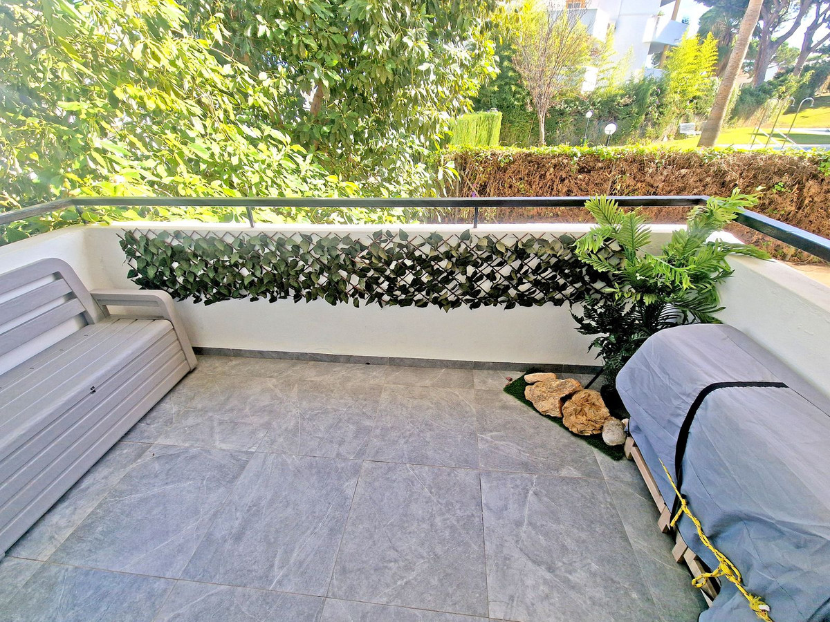 3 Bed Apartment for sale in Calahonda Costa Del Sol, Málaga, Spain