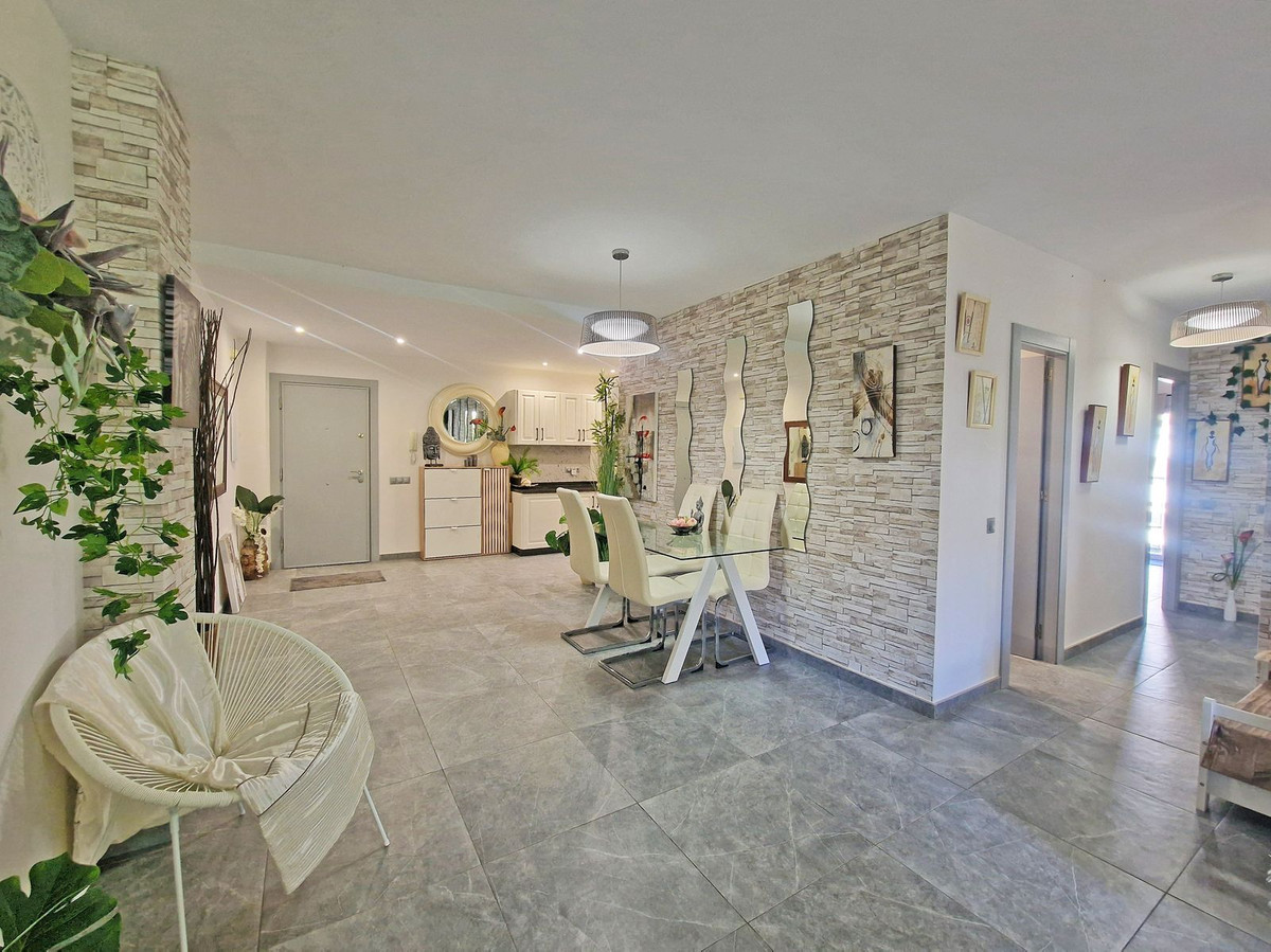 3 Bed Apartment for sale in Calahonda Costa Del Sol, Málaga, Spain