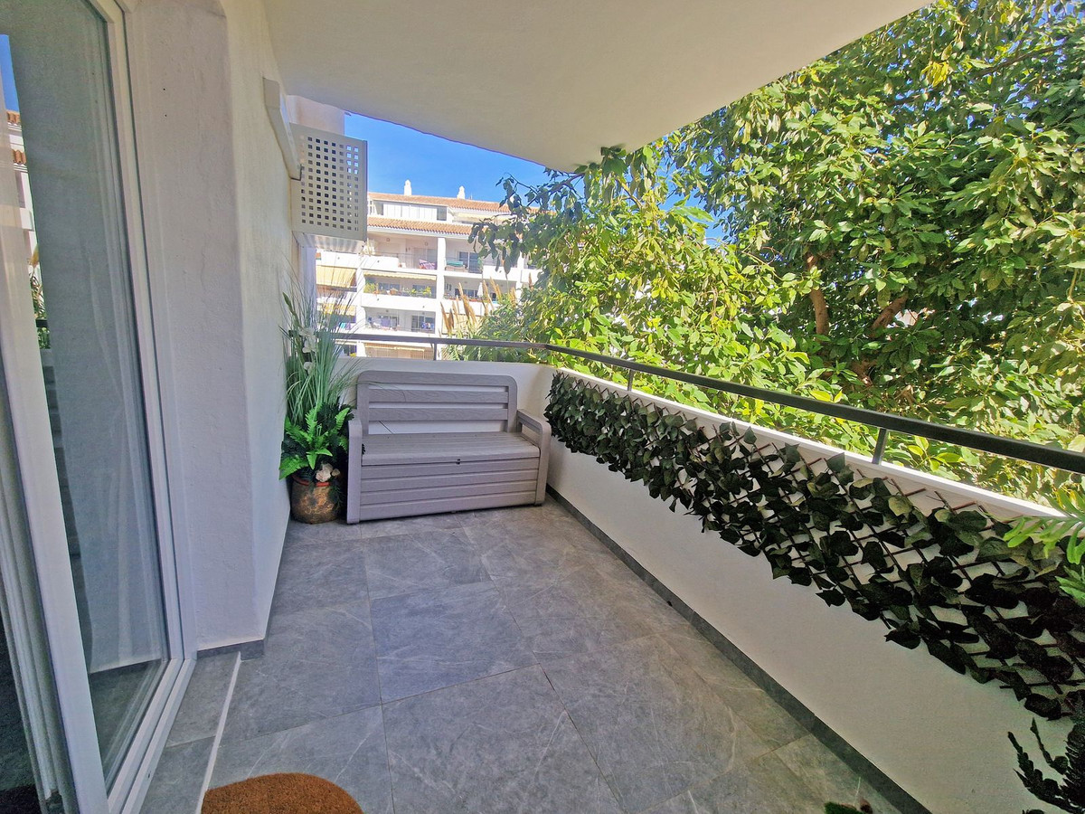3 Bed Apartment for sale in Calahonda Costa Del Sol, Málaga, Spain