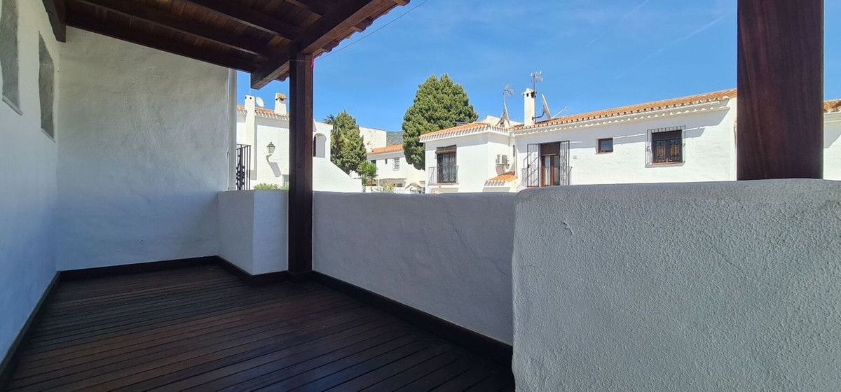 1 Bed Townhouse for sale in Marbella Costa Del Sol, Málaga, Spain