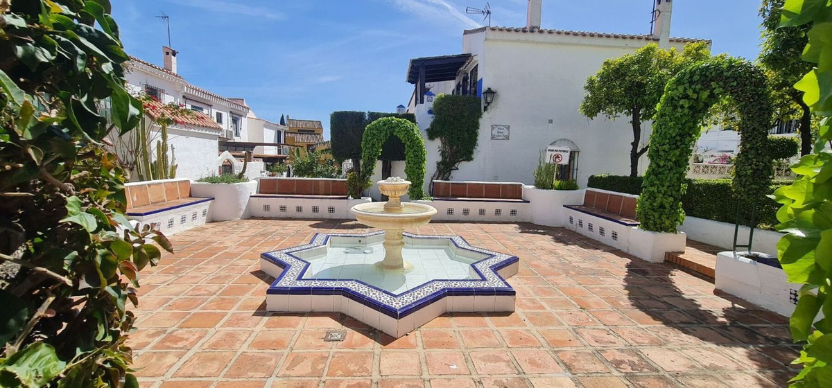 1 Bed Townhouse for sale in Marbella Costa Del Sol, Málaga, Spain