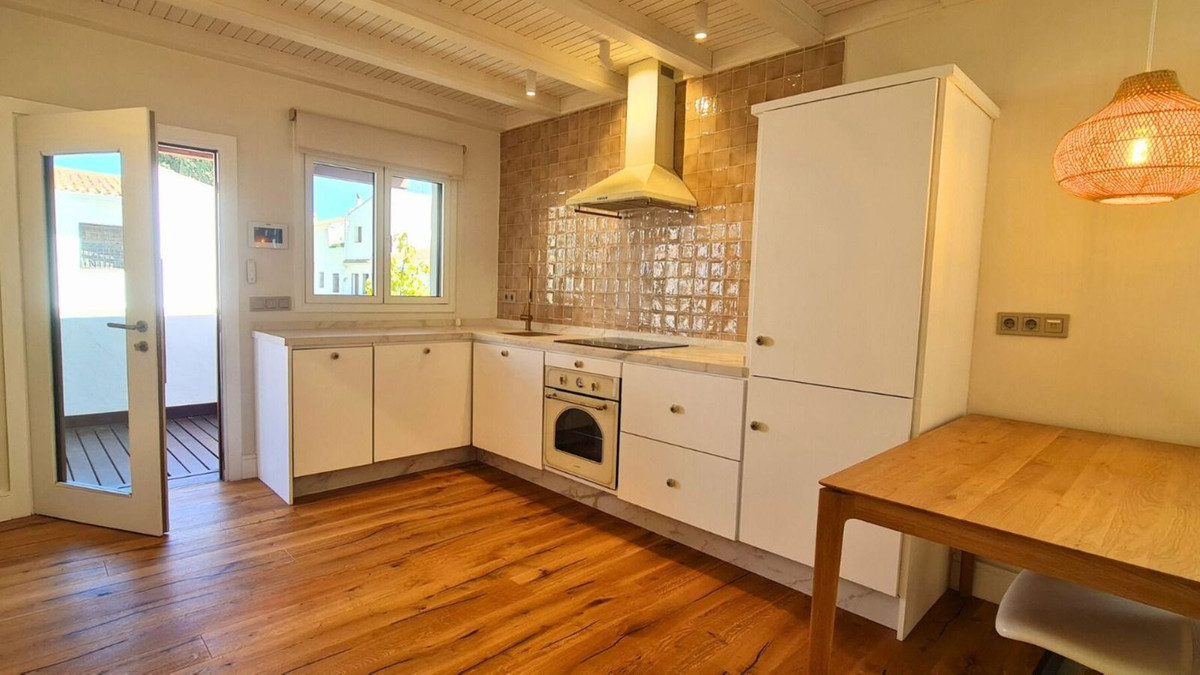 1 Bed Townhouse for sale in Marbella Costa Del Sol, Málaga, Spain