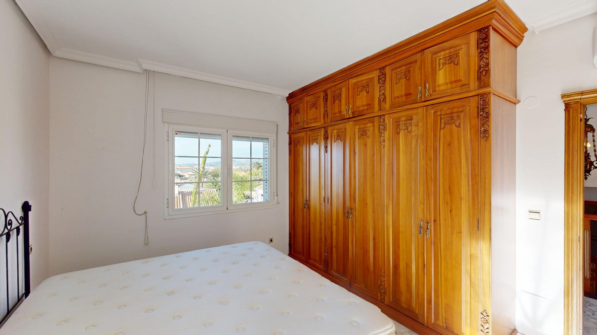 Se vende Villa - Chalet de 5 dormitorios en Costa Del Sol East, Málaga, España